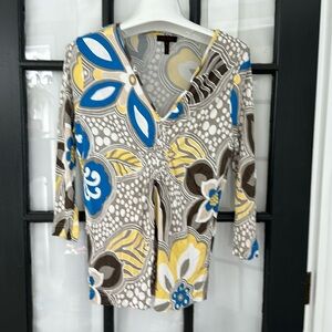 Escada floral print elbow top 🌸🌿